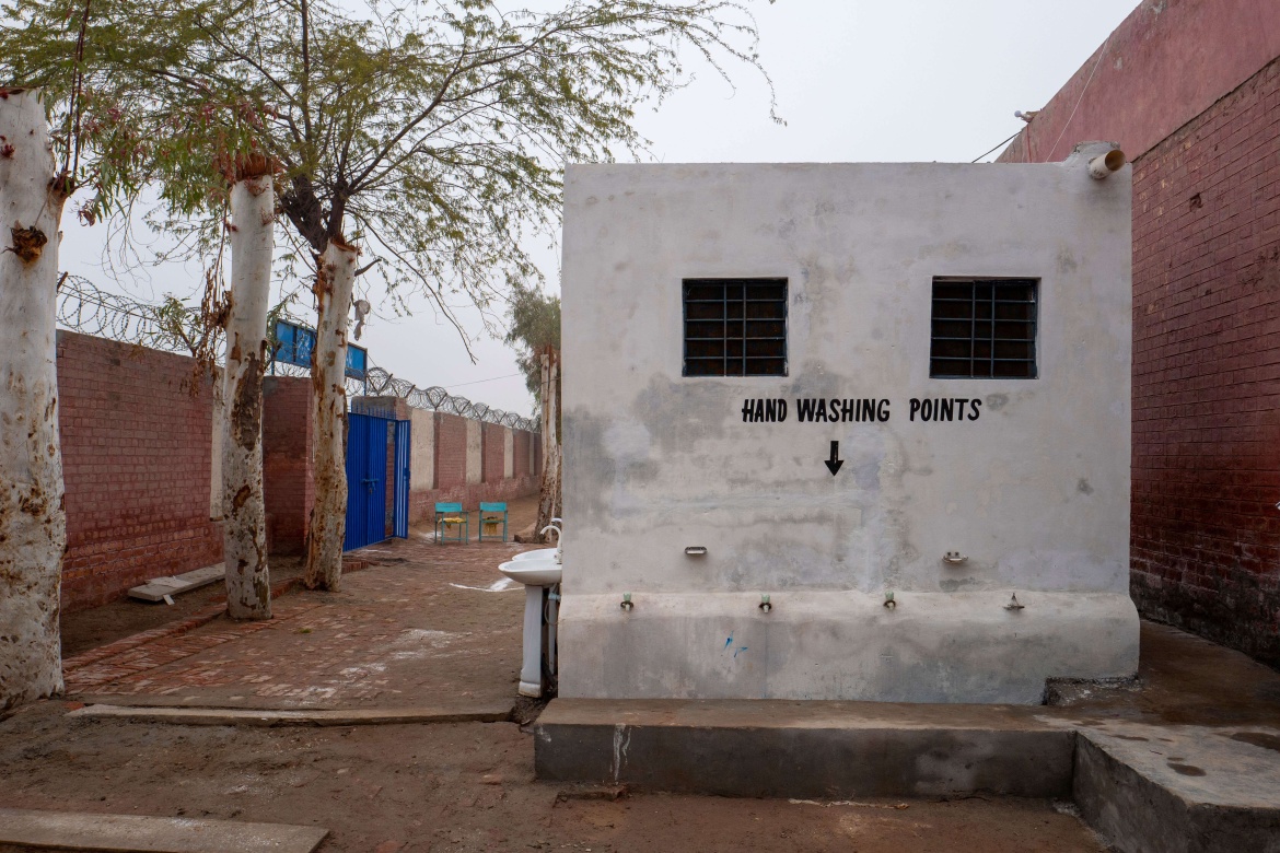 The new handwashing area at the Government Elementary School Manak Lahore, which welcomes 261 boys.
