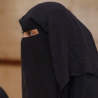 Jawaher Mohammed, a 16-year-old secondary school student, in class at Al-Haj Naser Muthana School for girls in Al Dhale’e Governate, Yemen. Credit: UNICEF/UN0550366/Hayyan