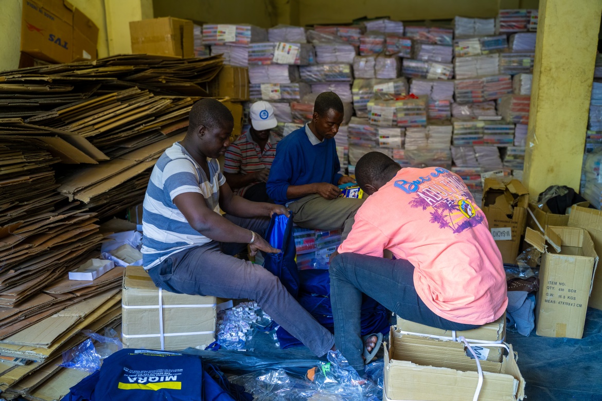 Preparation of school kits in Bamako, Mali. Credit: GPE/Infinitee!